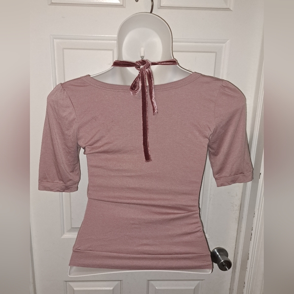 🆕️Vintage Fashion Mauve Layered Tie Neck Top Sz M - Picture 2 of 6
